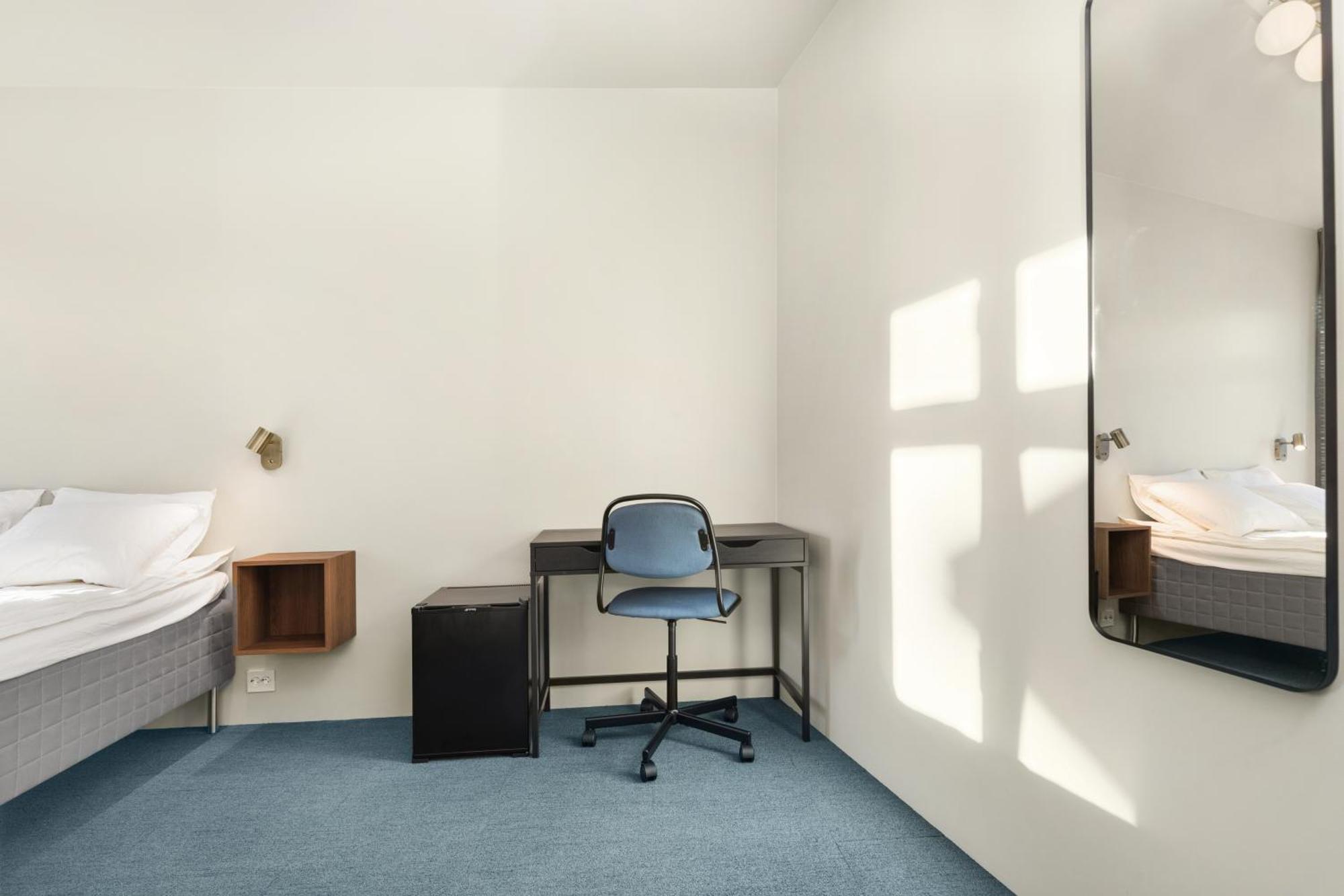 Central Guest House - Bedroom With Private Bathroom Ставангер Стая снимка