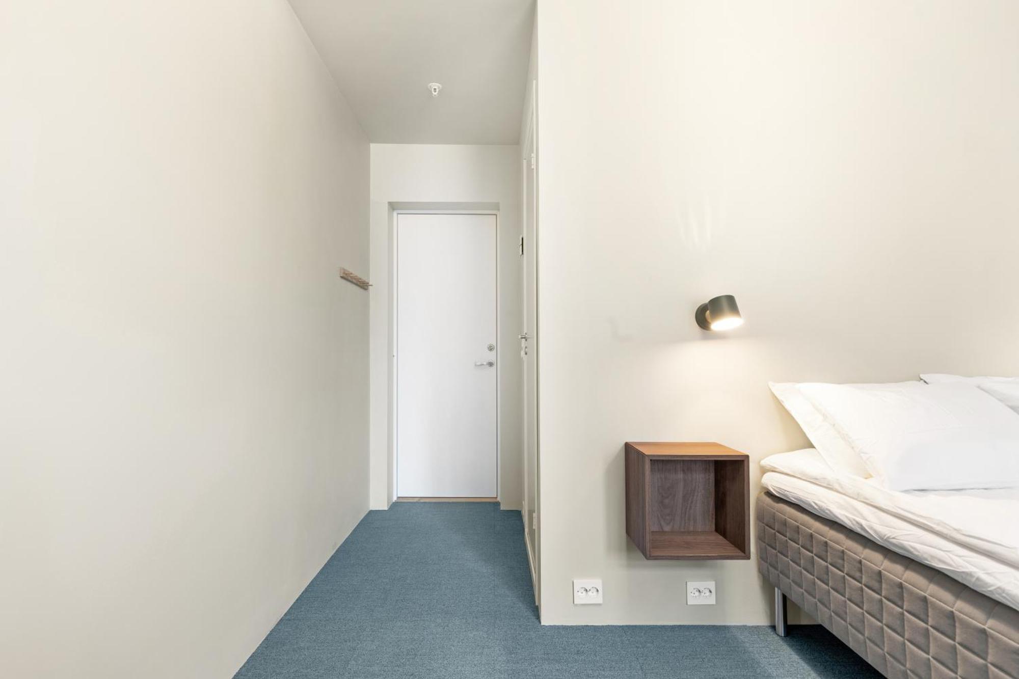 Central Guest House - Bedroom With Private Bathroom Ставангер Стая снимка